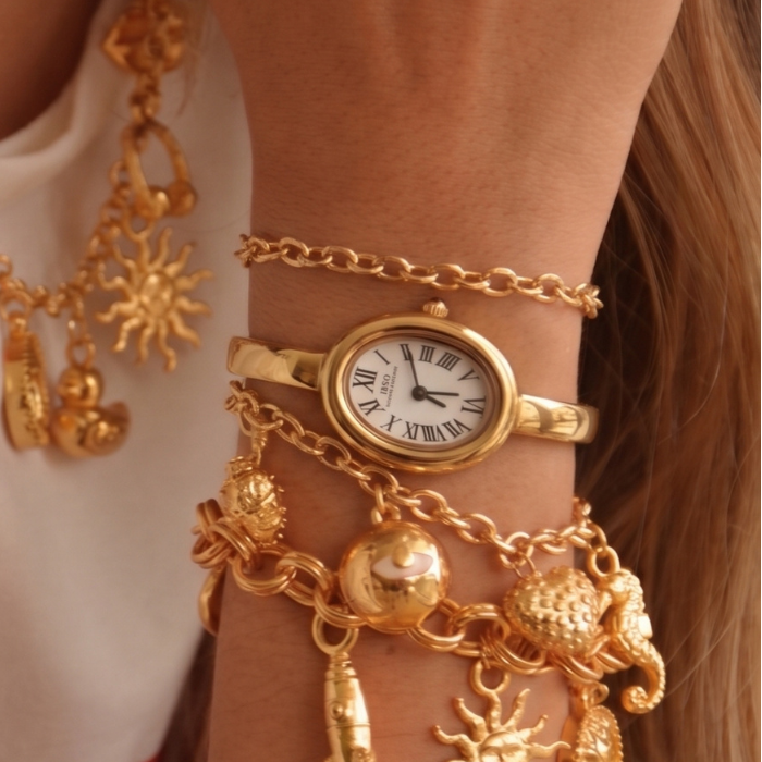 Relógio de pulso feminino dourado elegante com pulseira rígida – Mostrador ovalado branco em formato de banheira