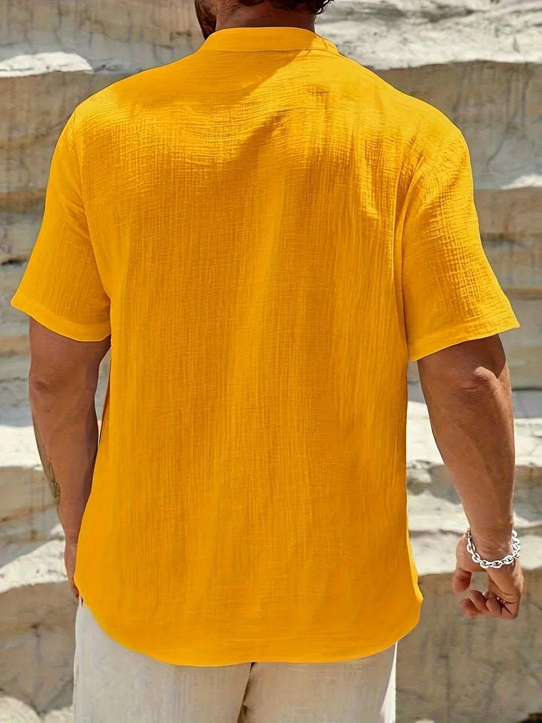 Camisa de verão elegante com gola alta