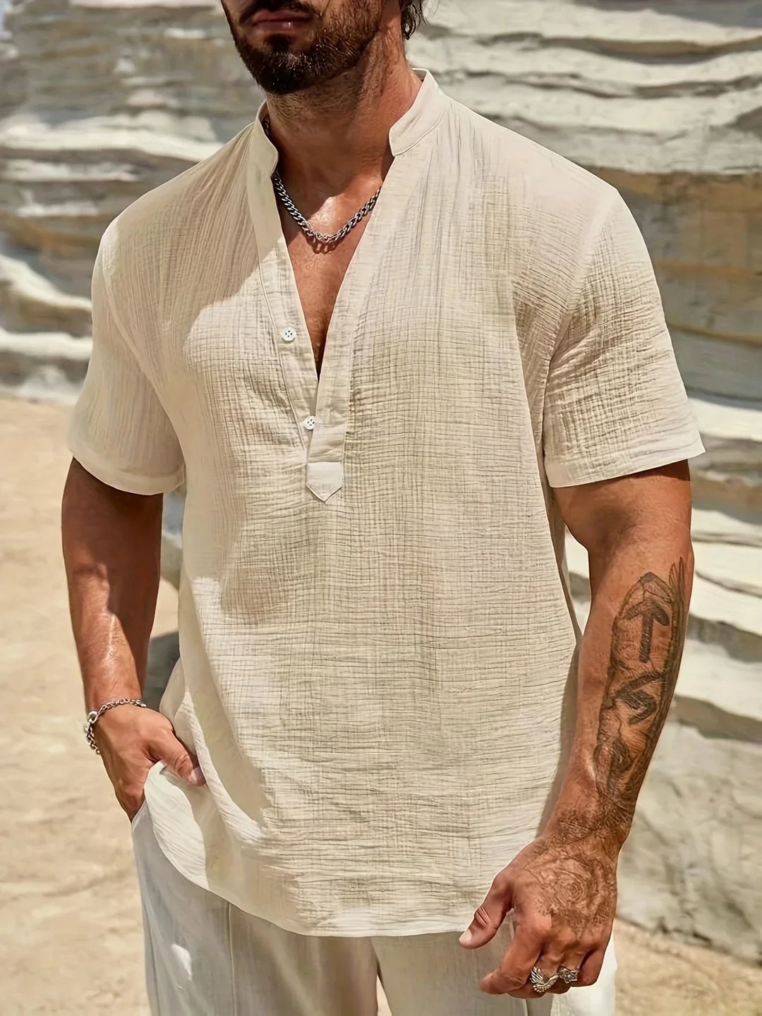 Camisa de verão elegante com gola alta