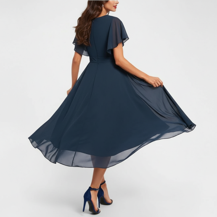 Clarissa | Vestido longo com decote em V de caimento fluido