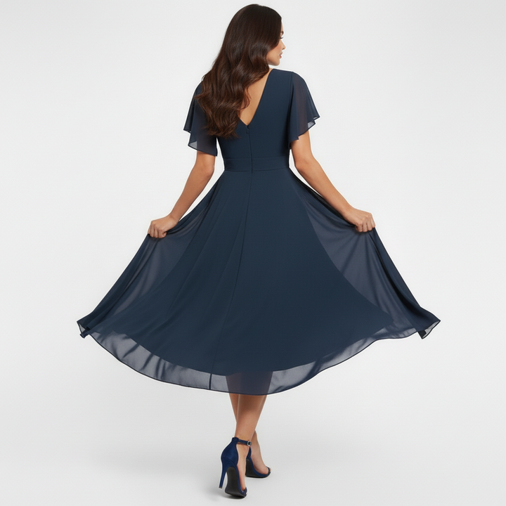 Clarissa | Vestido longo com decote em V de caimento fluido