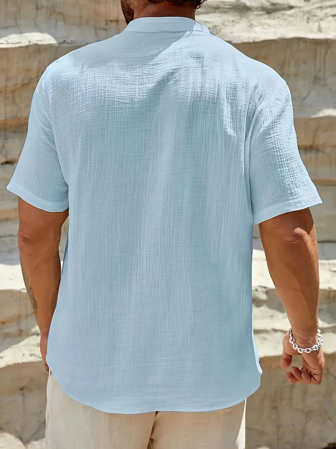 Camisa de verão elegante com gola alta