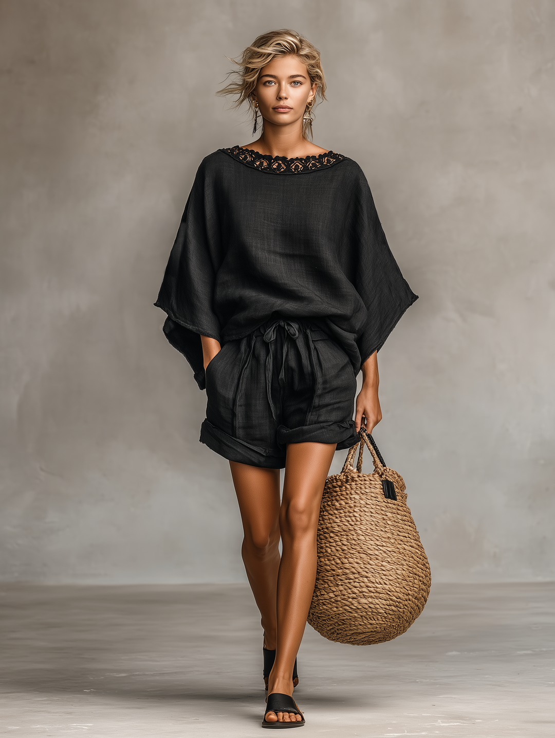 Conjunto feminino de Blusa de Linho Misto com Renda e Gola Barco e calções