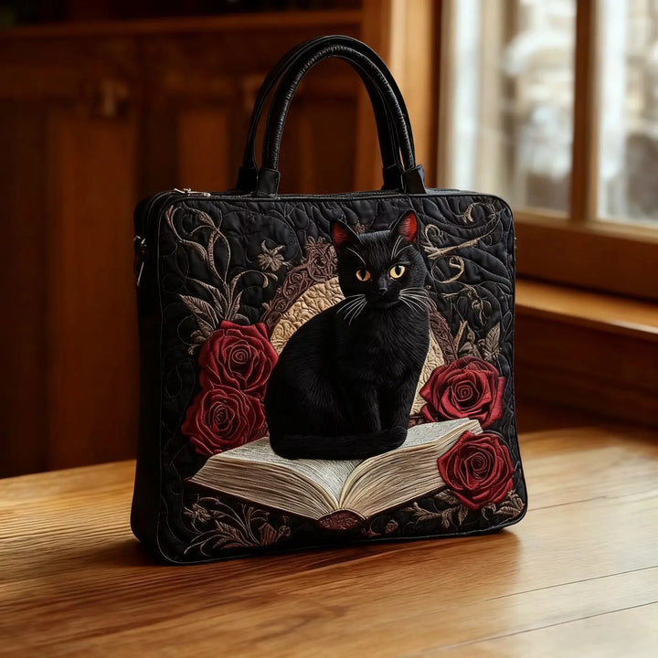 Bolsa artesanal matelassê - Gato Preto sobre Livros