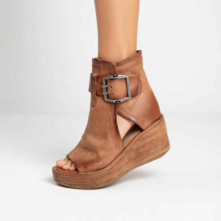 Francisca | Botins de cunha abertos, estilo moderno