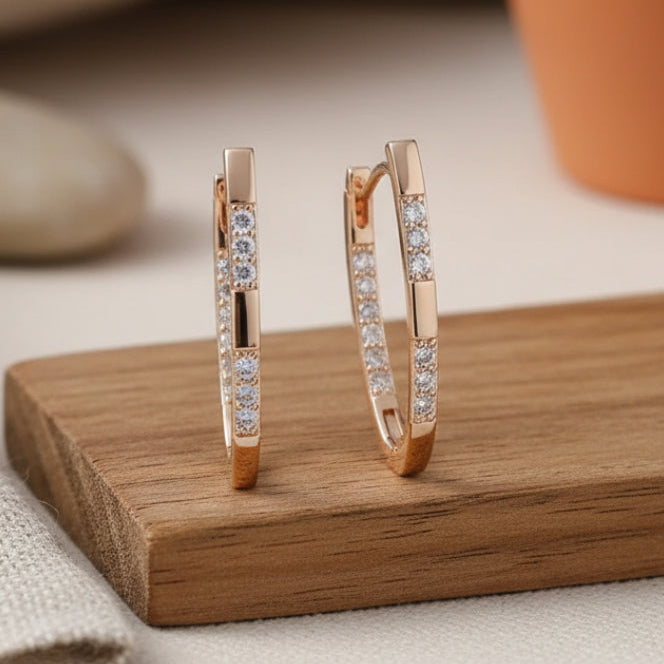 Brincos de zircônia elegantes em ouro