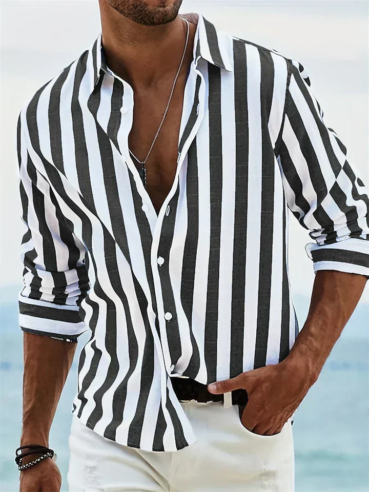 Camisa listrada leve de verão