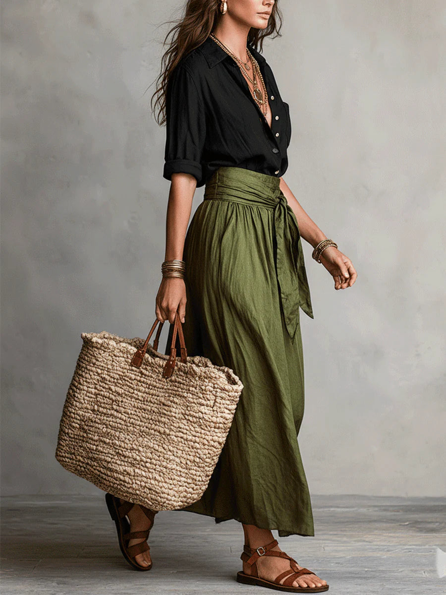 Vera | Conjunto de duas peças: camiseta preta e saia midi verde-oliva