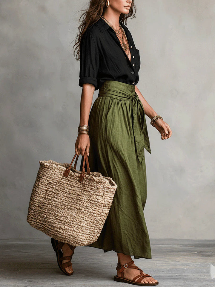 Vera | Conjunto de duas peças: camiseta preta e saia midi verde-oliva