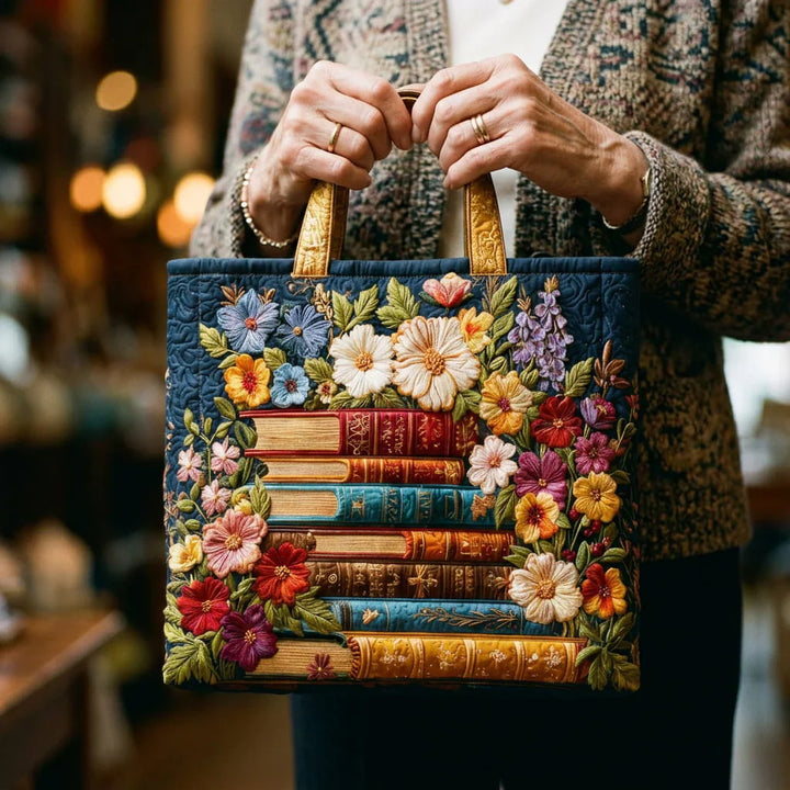 Bolsa artesanal - Estampa floral e livros