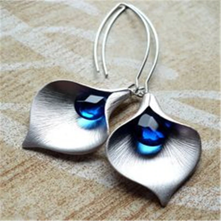 Brincos com Pedra Azul em Prata