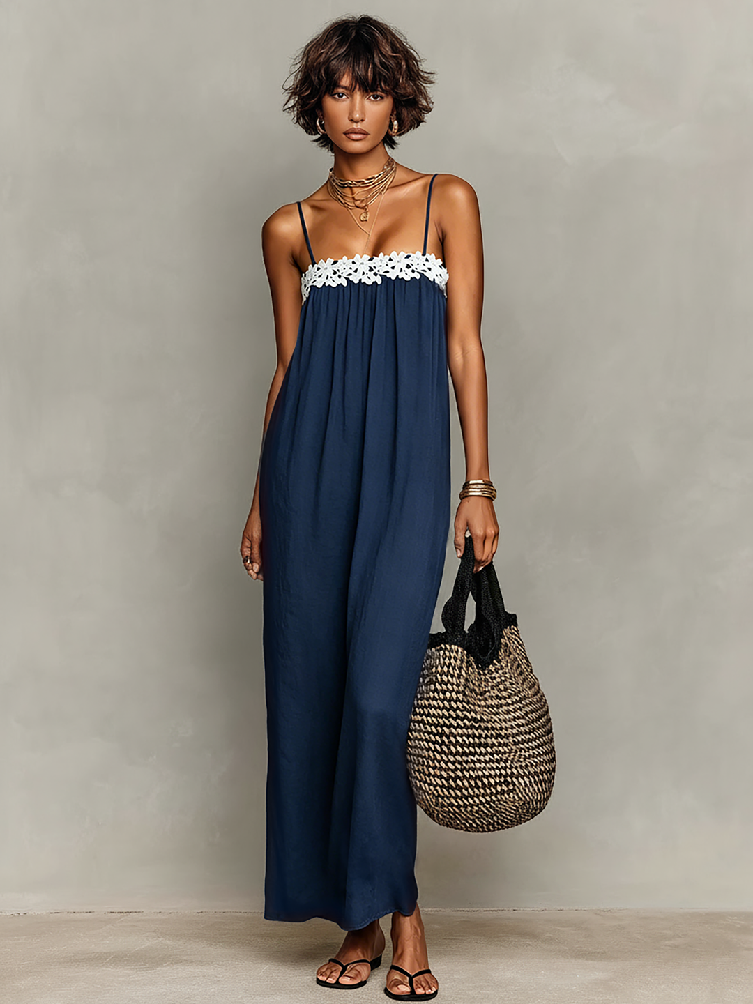Vestido Maxi Feminino Minimalista de Linho Misturado com Painéis de Renda,  com Alças Finas